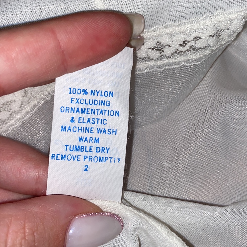 NWT~ VINTAGE 1960/1970s HER MAJESTY SLIP - Picture 6 of 8